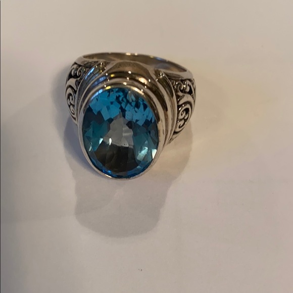 Sterling Silver Blue Topaz Ring 8.5 - Picture 6 of 7